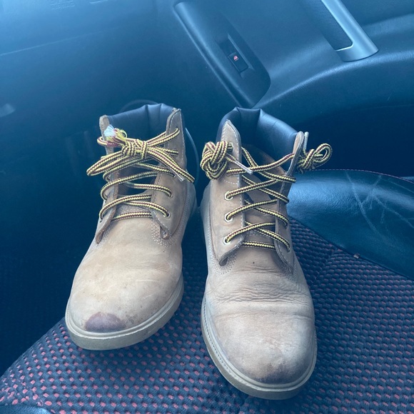 Timberlands - Picture 2 of 5